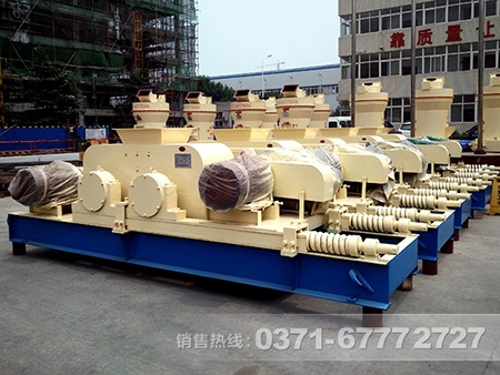 500×750對輥制沙機(jī) 500×750對輥制沙機(jī)