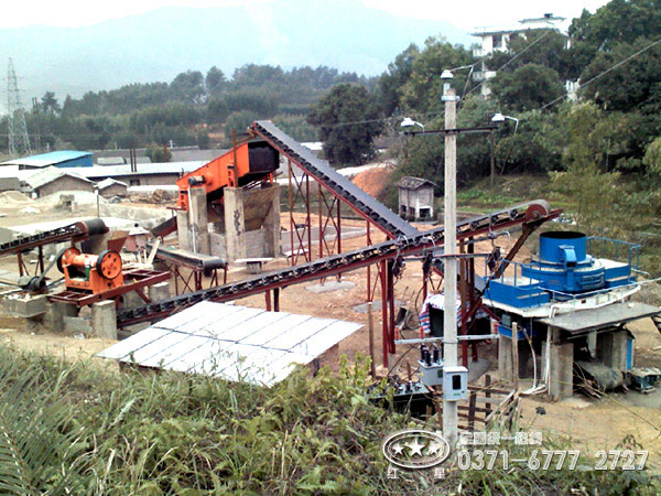 河卵石制砂機(jī)生產(chǎn)現(xiàn)場(chǎng) 河卵石制砂機(jī)生產(chǎn)現(xiàn)場(chǎng)