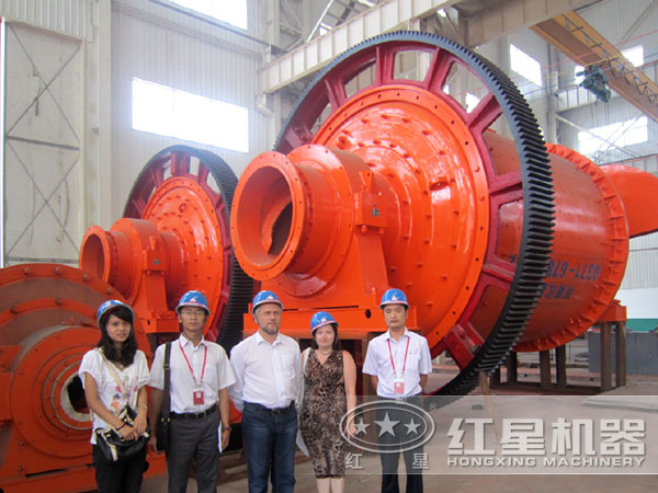 用戶所選購的球磨機(jī) 用戶所選購的球磨機(jī)