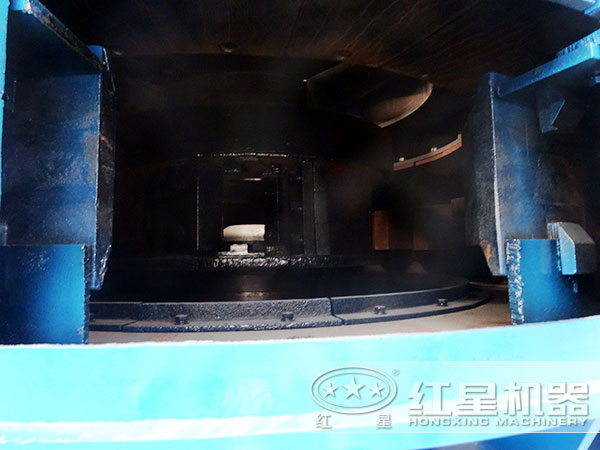 VSI制砂機內(nèi)部構(gòu)造 VSI制砂機內(nèi)部構(gòu)造