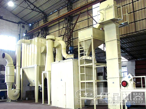 超細(xì)磨粉機(jī)生產(chǎn)現(xiàn)場 超細(xì)磨粉機(jī)生產(chǎn)現(xiàn)場