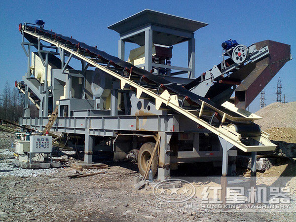移動式制砂機生產(chǎn)現(xiàn)場 移動式制砂機生產(chǎn)現(xiàn)場