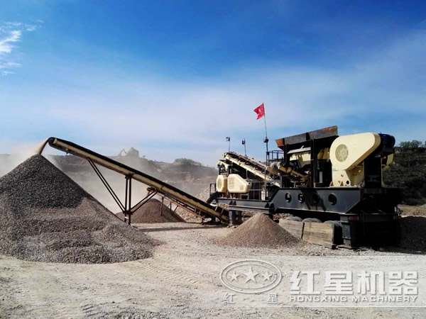 移動式制砂機(jī)客戶現(xiàn)場 移動式制砂機(jī)客戶現(xiàn)場