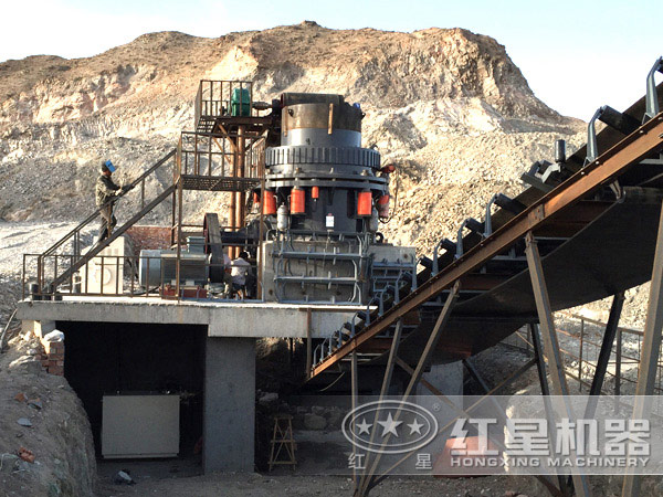 圓錐破碎機投產(chǎn)現(xiàn)場 圓錐破碎機投產(chǎn)現(xiàn)場