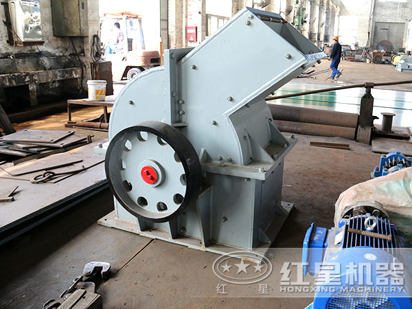 錘式破碎機生產(chǎn)車間 錘式破碎機生產(chǎn)車間