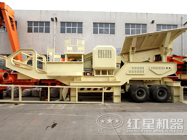 移動(dòng)式制砂機(jī)實(shí)拍 移動(dòng)式制砂機(jī)實(shí)拍