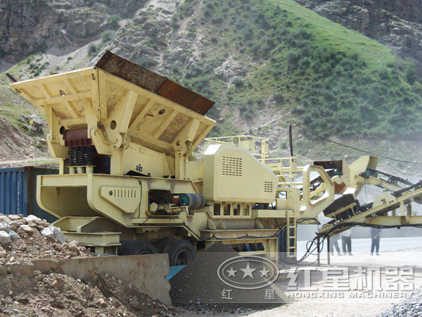 流動式建筑垃圾破碎機工作現(xiàn)場 流動式建筑垃圾破碎機工作現(xiàn)場