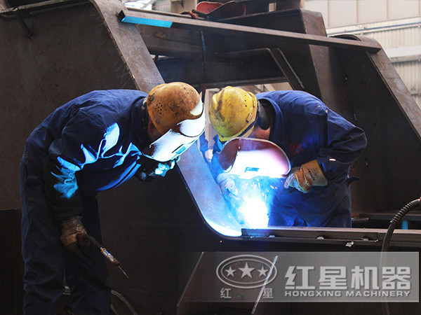 玻璃粉碎機(jī)生產(chǎn)廠家 玻璃粉碎機(jī)生產(chǎn)廠家