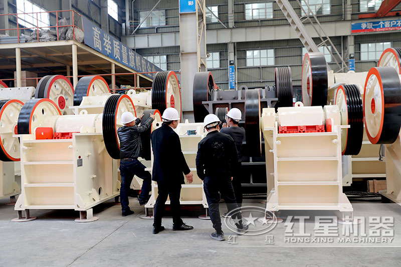 客戶來紅星車間考察912石仔機設備 客戶來紅星車間考察912石仔機設備