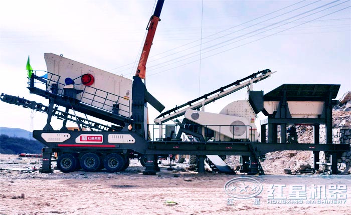 移動重錘式制砂機(jī)工作現(xiàn)場實拍 移動重錘式制砂機(jī)工作現(xiàn)場實拍