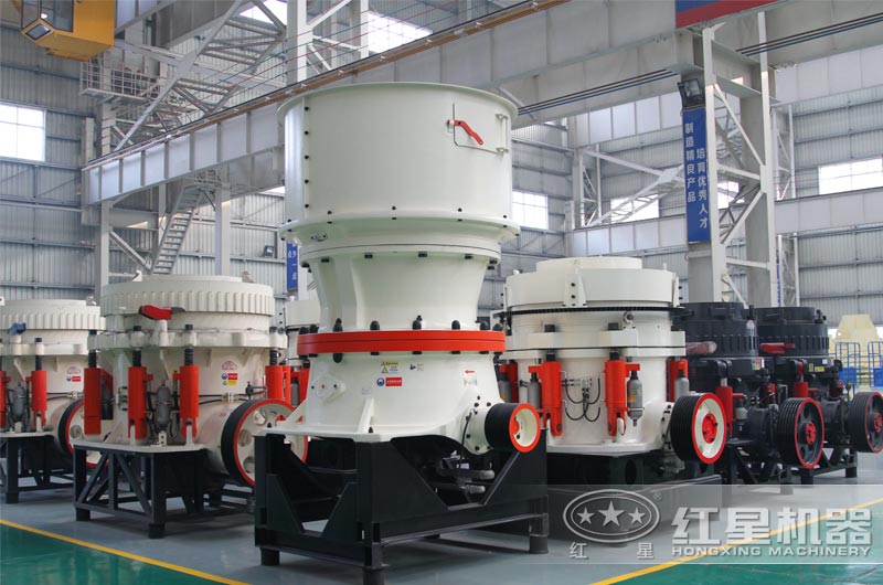 時(shí)產(chǎn)200噸破碎篩分設(shè)備有哪些？有破碎篩分設(shè)備生產(chǎn)視頻看嗎