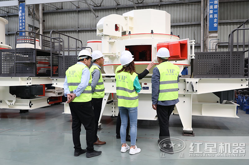 石頭制砂機(jī)投資大嗎？球磨機(jī)和制砂機(jī)哪個(gè)制砂效果好