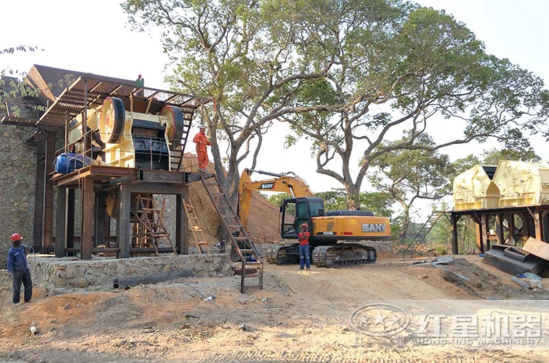 頁(yè)巖破碎、制砂海外生產(chǎn)現(xiàn)場(chǎng)搭建中