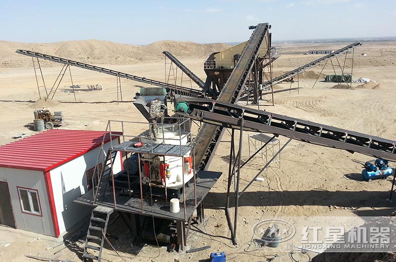 級(jí)配碎石破碎生產(chǎn)現(xiàn)場(chǎng) 級(jí)配碎石破碎生產(chǎn)現(xiàn)場(chǎng)