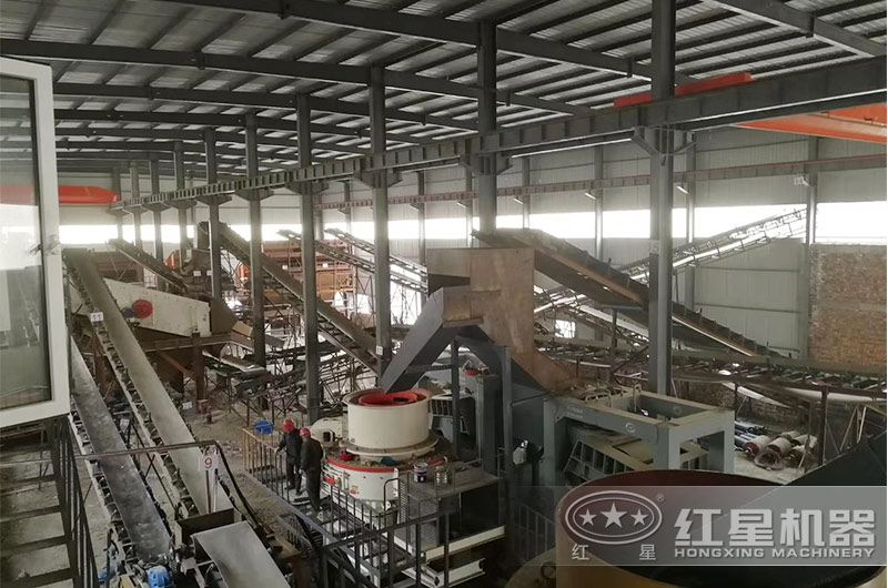 河卵石室內制沙生產現(xiàn)場 河卵石室內制沙生產現(xiàn)場