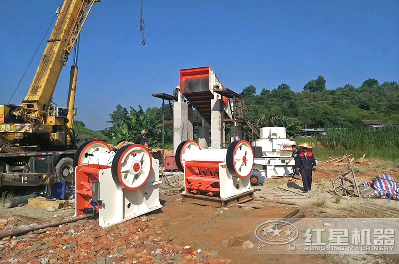 機(jī)制砂砂石設(shè)備安裝現(xiàn)場 機(jī)制砂砂石設(shè)備安裝現(xiàn)場