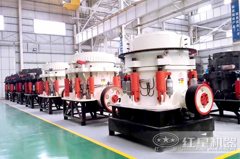 二級破碎設備圓錐破，前期投資成本高，后期運行成本低