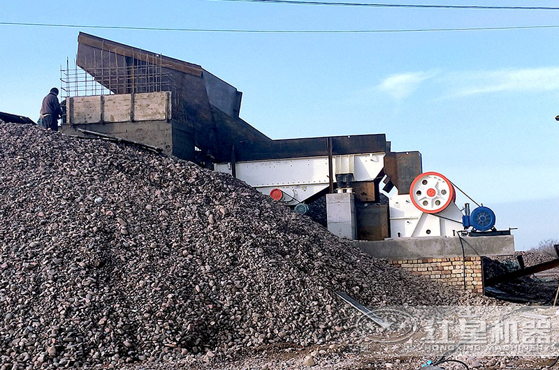 大型粗砂粉碎機(jī)生產(chǎn)現(xiàn)場(chǎng)實(shí)拍 大型粗砂粉碎機(jī)生產(chǎn)現(xiàn)場(chǎng)實(shí)拍