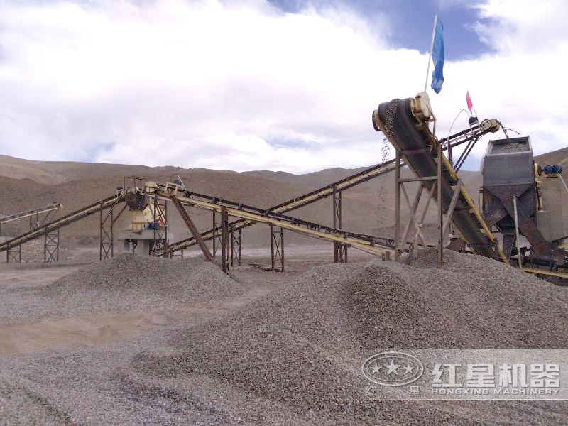 PF1007反擊式破碎機現(xiàn)場，出料粒形好