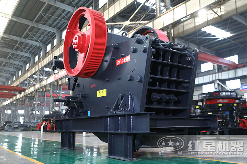 打鵝卵石用什么破碎機(jī)？全套設(shè)備多少錢一套