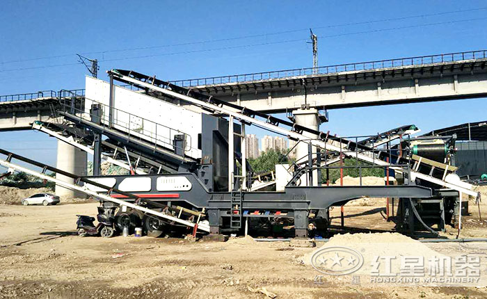 大型鐵礦石移動破碎機 大型鐵礦石移動破碎機