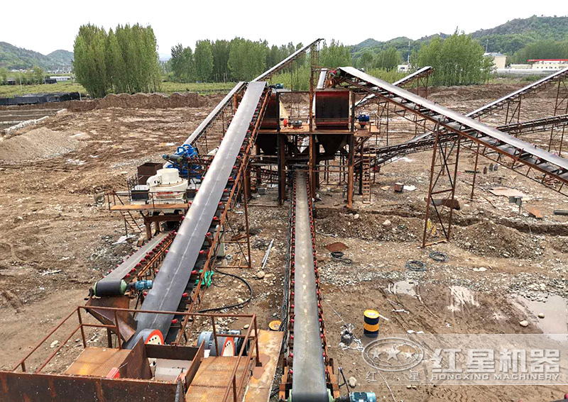 時(shí)產(chǎn)量200噸客戶(hù)制砂現(xiàn)場(chǎng)配置VSI制砂機(jī) 時(shí)產(chǎn)量200噸客戶(hù)制砂現(xiàn)場(chǎng)配置VSI制砂機(jī)