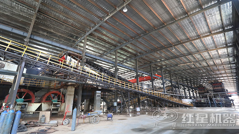 各大生產(chǎn)機制砂現(xiàn)場少不了人工洗沙設備 各大生產(chǎn)機制砂現(xiàn)場少不了人工洗沙設備