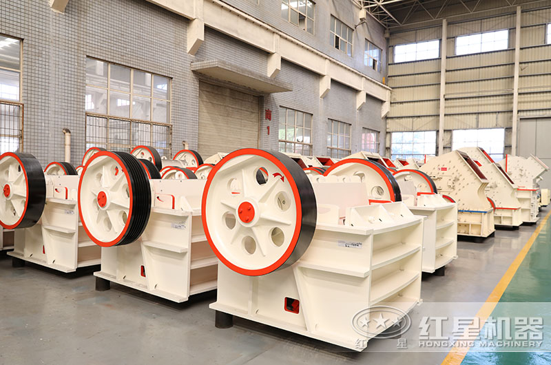 顎式煤矸石粉碎機(jī)圖片