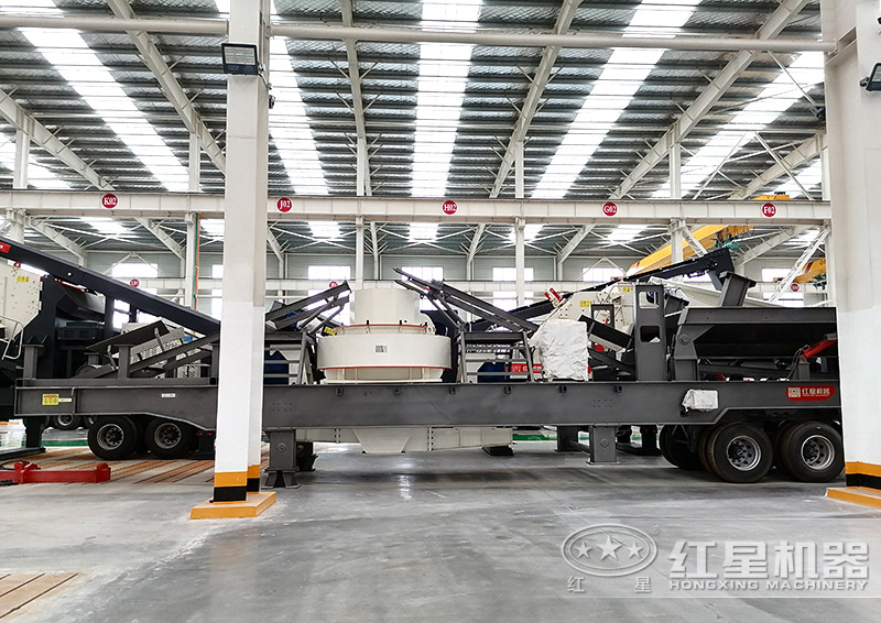 移動(dòng)小型制砂機(jī)要多少錢，一小時(shí)產(chǎn)量多少噸（附視頻）