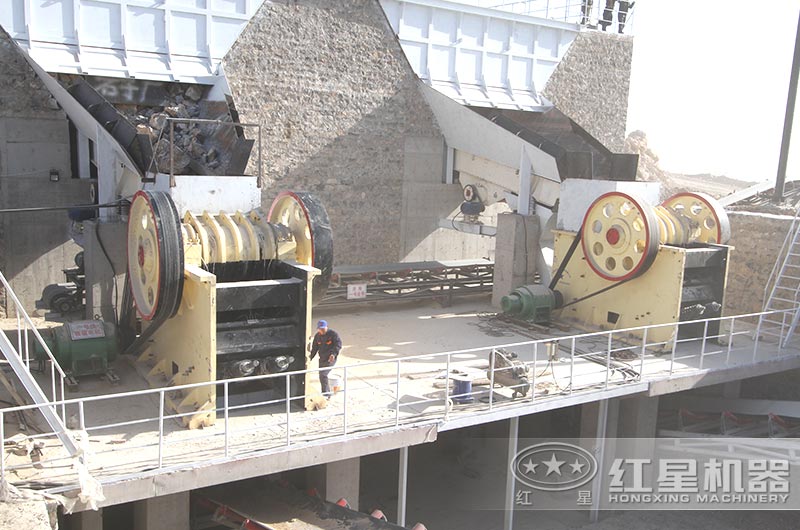 912顎式破石機(jī)生產(chǎn)能力強(qiáng) 912顎式破石機(jī)生產(chǎn)能力強(qiáng)